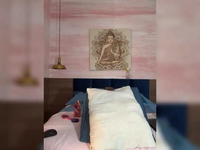 alicecute — Lovers:
I love to please you with exclusive videos about anal, fuck my pussy, control my toy... I am fascinated by Squirt and that falls in your mouth while you make my other juicy hole vibrate