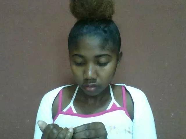 Annah21 on BongaCams