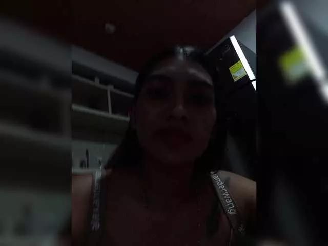 annie-19 on BongaCams 