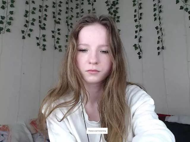 Offline b4by-Emilia on BongaCams