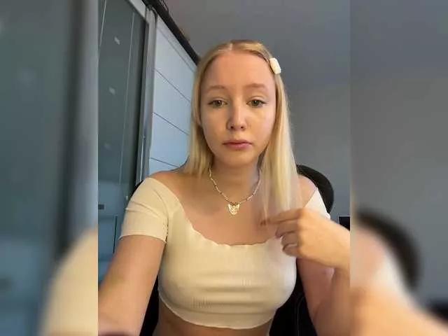 Freechat BLONDINO4KA on BongaCams