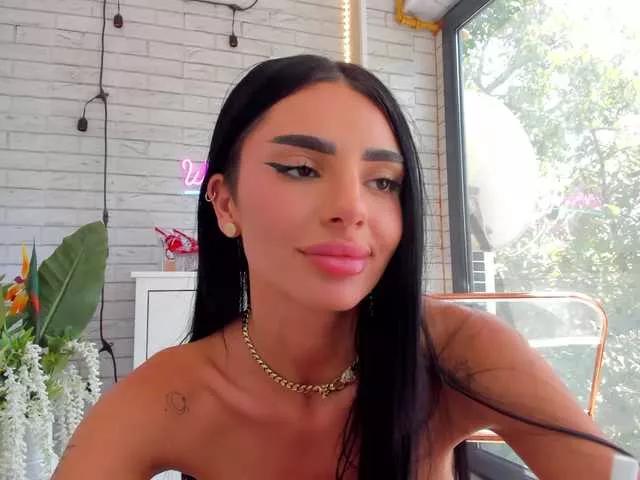 BritneyCharm on BongaCams