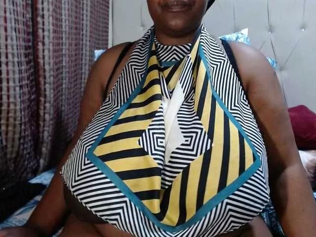 Offline BustyBabeX on BongaCams