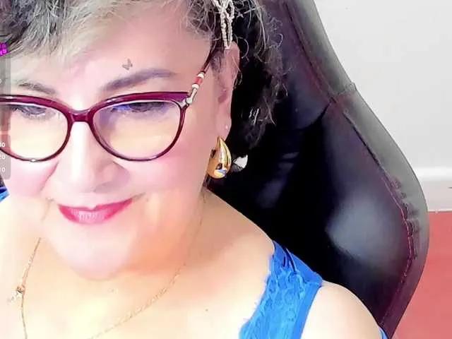 cataleya-mom — I love relaxed people, who enjoy good company, who above all are very respectful and value my effort.