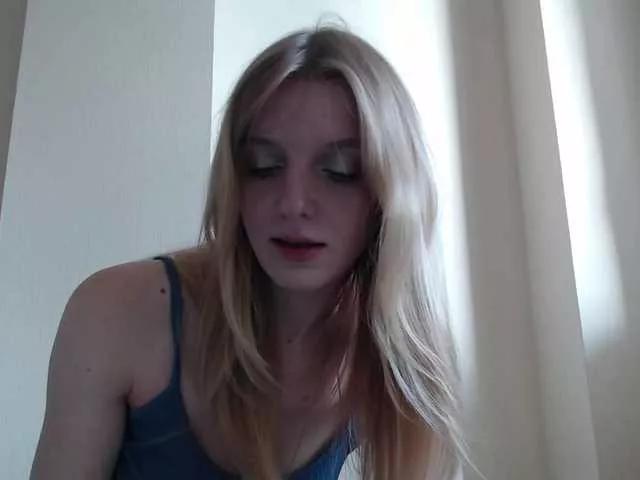 CatinMilkland on BongaCams