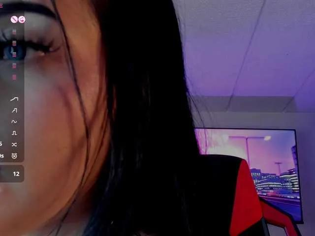 Freechat Charlotte-greys on BongaCams