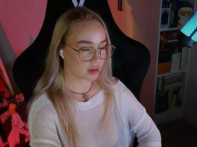 Freechat Emili1- on BongaCams