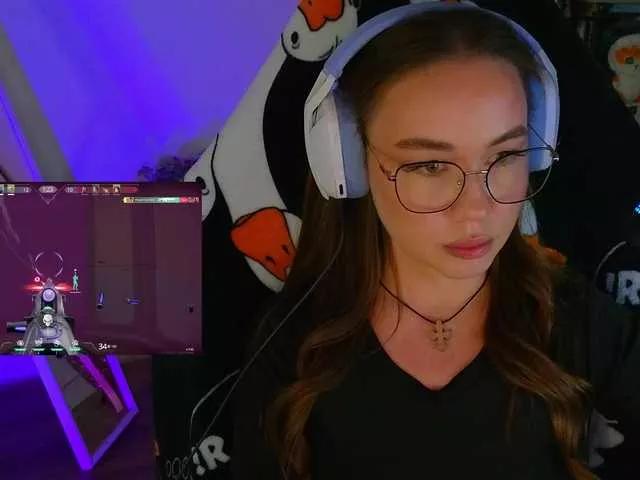 Freechat Emili1- on BongaCams