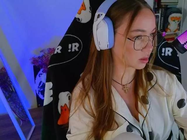 Freechat Emili1- on BongaCams