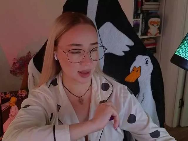 Freechat Emili1- on BongaCams