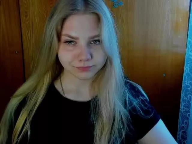 Emma-Frizea on BongaCams 