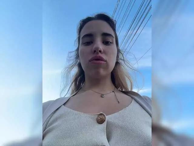 Etokiska — i get exited when people take care of me, make me happy