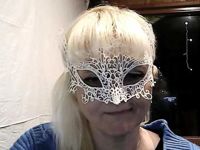 Iinna — I'm turned on by tenderness, affection, romance, and something new, but without fanaticism.