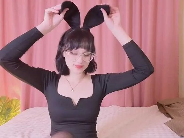 Freechat iwanturcarrot on BongaCams