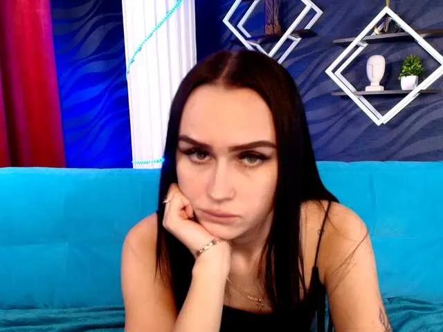 LisaJohnson — Sensory/style: calm voice, whisper, slow pace, atmosphere (candles, music, cozy lighting), neat appearance