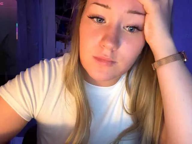 LizethHanry — I get turned on when a man has a good figure and a beard.