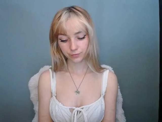 LuciaLovely — My Fantasies
A strong manly voice, but in the same time in his voice i need to feel pasion!What is about sex fantasies that feels so much like a vacation from reality?
