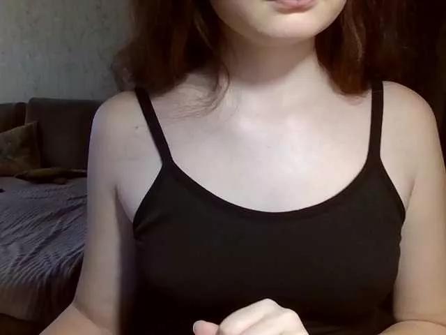 Freechat Maddy18 on BongaCams