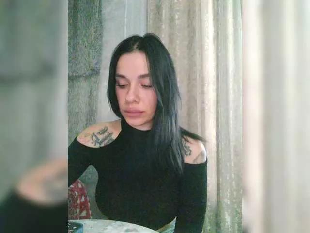 MaidenCrystal on BongaCams
