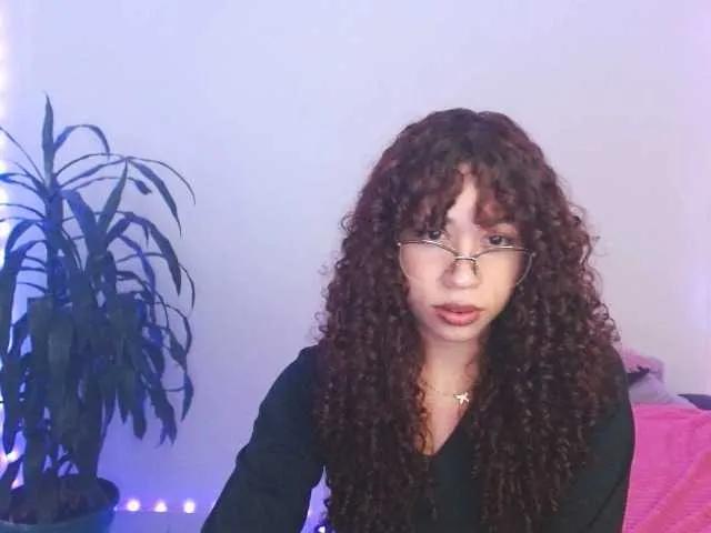 Medussa333 — Let's talk about the things that turn me on.
I love having a good conversation that leads us to get to know each other a little and talk about our fetishes. 
I love using toys and that our conversation is accompanied by vibrations.