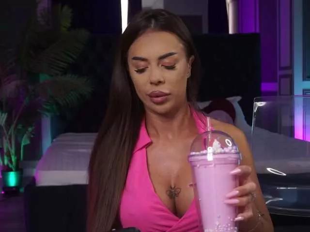 Freechat MissKiarra on BongaCams