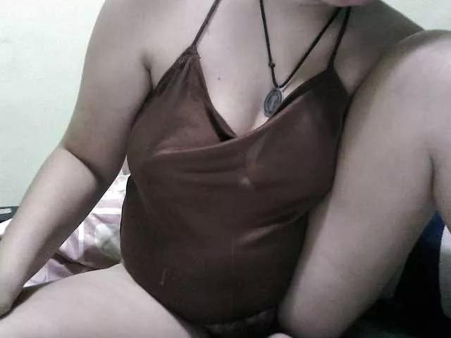 paradisehairy on BongaCams 