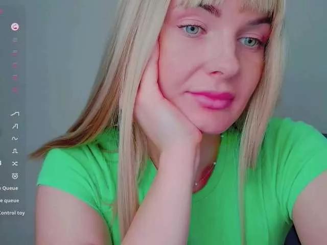 PaulaKiss on BongaCams