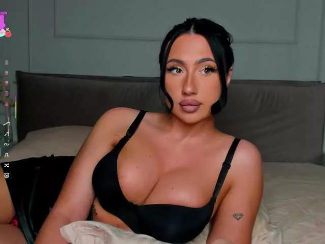 Freechat qsstess on BongaCams