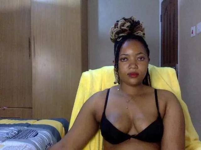Queensophie22 on BongaCams