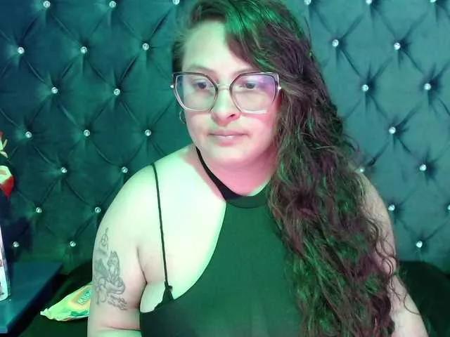 SaraThonson — IT EXCITES ME TO SEE YOUR COCK VERY HARD AND SPILLING YOUR MILK