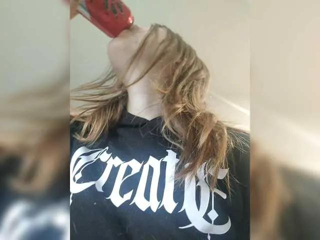 Offline SquirtWave on BongaCams