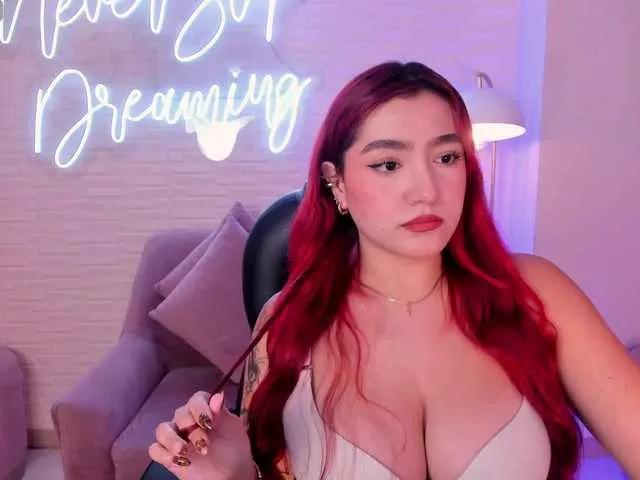 ViolettCastel on BongaCams