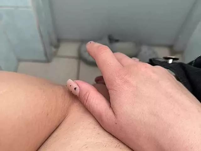 Offline Wooosooul on BongaCams