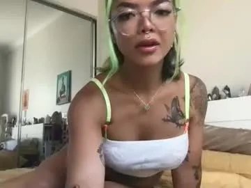 Freechat akirazayy on Chaturbate