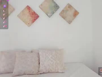 Freechat alexalovecastle1 on Chaturbate