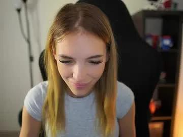 alexxisky — LUSH IS ON/ kansas city chiefs 4ever / BRA ND NEW from Ukraine Anyone for a nice talk ? Lets do an amazing naked show #teen #18 #squirt #anal #dildo #blonde
