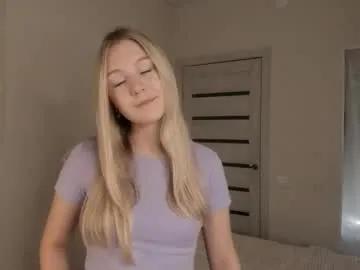 amaliapatron — GOAL: lick my lips close to cam  Hi i'm Kate, love pattern 111, 222, 444    #lovense #new #blonde #18 #young [33 tokens remaining]