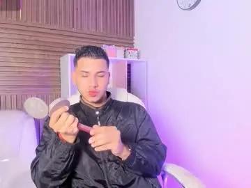axel_grey_ — Cum show  #bigass #bear #feet #bigcock #socks [555 tokens remaining]