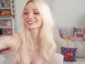 Freechat bunnydollstella on Chaturbate