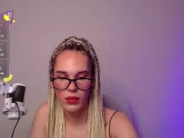 Freechat cassiemich on Chaturbate