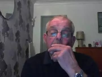 Freechat champers37 on Chaturbate