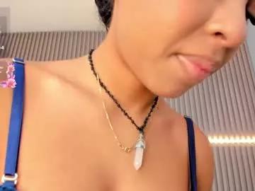 Freechat coralineross_ on Chaturbate