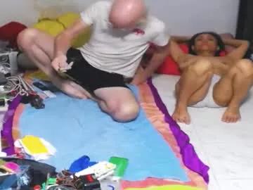 Freechat cuteandsexyone on Chaturbate