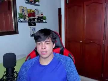 cuteznowyy — Show Cum [800 tokens left] We are back! #Cum #18 #bigcock #hairy #muscle