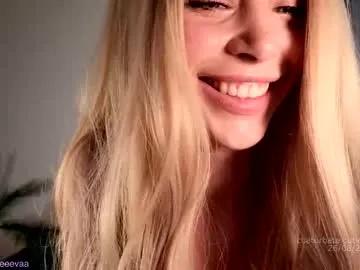 Freechat cutieeeeva on Chaturbate