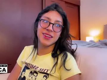 Freechat cutiepiemiu on Chaturbate
