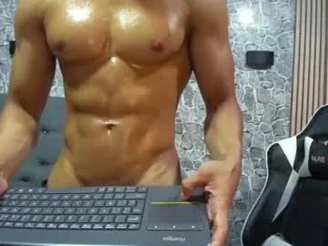 daniel_leconte — #muscle #latino #findom #cum #bigcock [2000 tokens remaining]