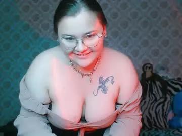 dreamforyoue2 — Hi, I'd be happy to have fun with you. - Goal: flash ass [199 tokens left] #mistress #shy #curvy #nonude #findom