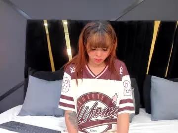 Freechat emilly_moonn on Chaturbate