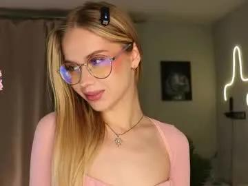 falinegelling — GOAL: spray water on my ass [41 tokens remaining] Hello everyone I'm Elsa #bigass #18 #lovense #teen #young